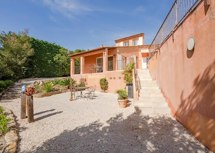 Holiday home Le Chardin By Interhome